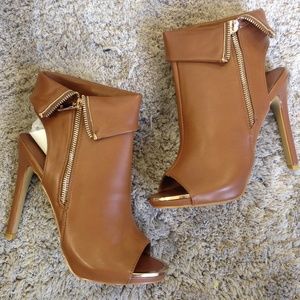 New Women's Minna-72 Stiletto Ankle Bootie